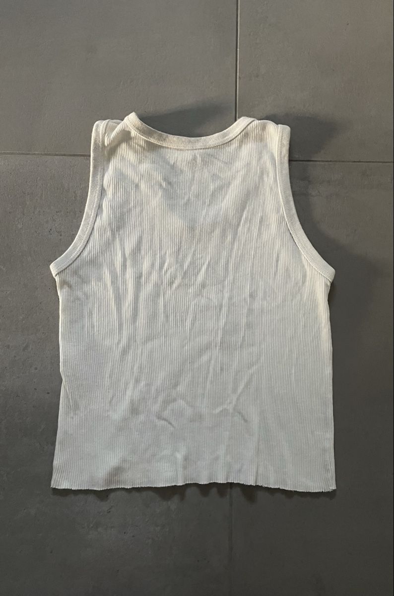 Brandy Melville Tops: Brandy Melville Tank Top – Gebraucht aus Cortaillod von seba15 2