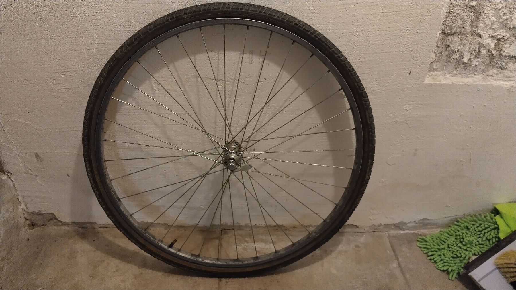 Pezzi di ricambio: Vorderrad Felge 28" – Usato da Zürich venduto da GuillaumeLux