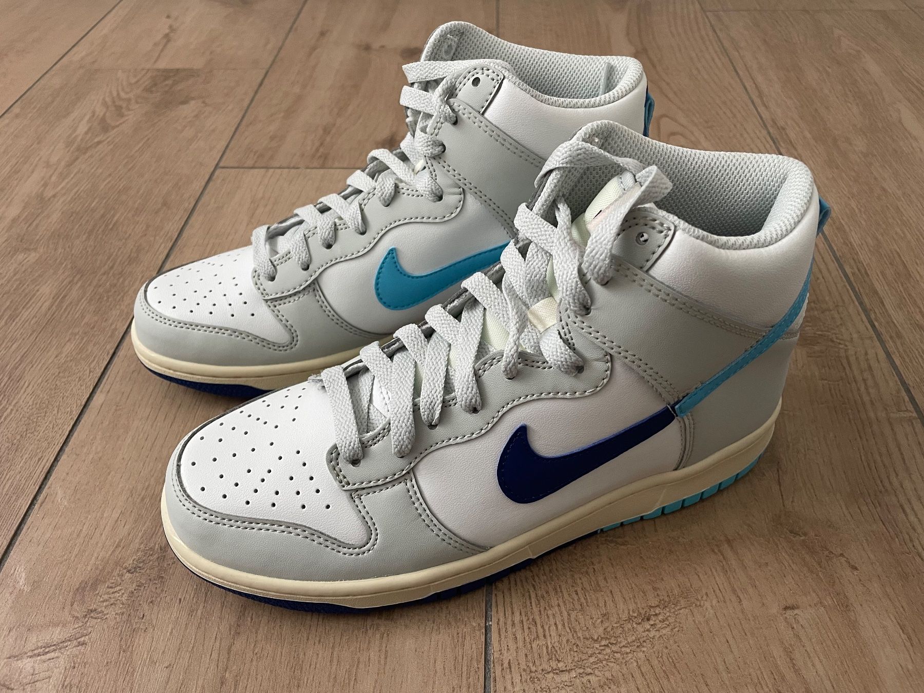 Nike Scarpe per ragazzi: Nike Dunk High (GS) Gr. 38.5 NEU – Nuovo e nell'imballaggio originale da Waltenschwil venduto da hansnine