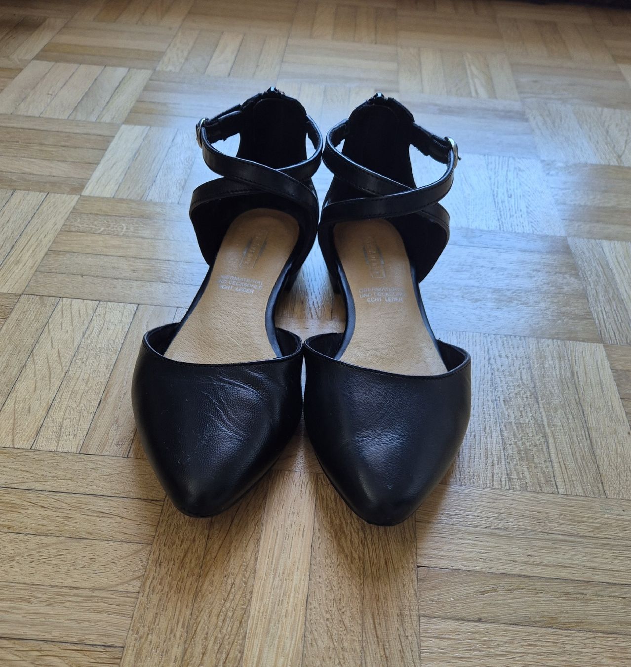 Scarpe da donna: Ballerinas Leder schwarz Gr. 38 – Usato da Fislisbach venduto da kio_x9dg 1