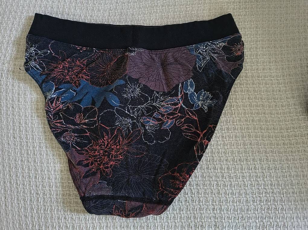 Calida Autres dessous: Calida Elastic Trend Slip Gr. M – D'occasion à Allschwil par droledezebre 1
