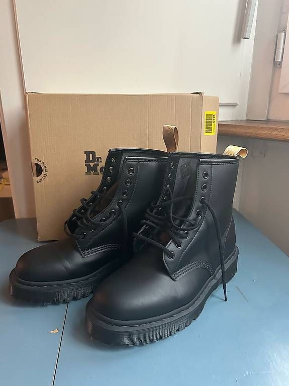 Scarpe da uomo: Dr. Martens Gr. 42 – Usato da Luzern venduto da gianschweizer 1