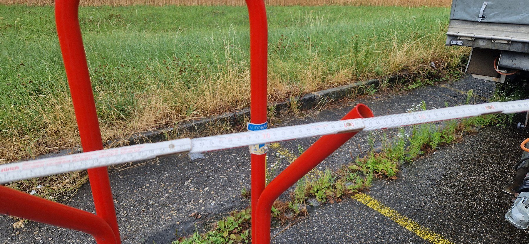 Carriole: Sackkarren Rot Voll Gummi Rad – Usato da Niederbipp venduto da Trude04 4
