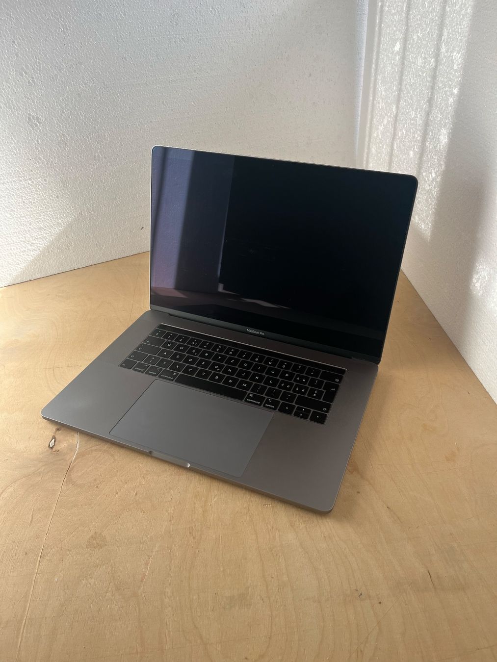 Apple Portables: MacBook Pro 2019 – D'occasion à Vaduz par pe_la
