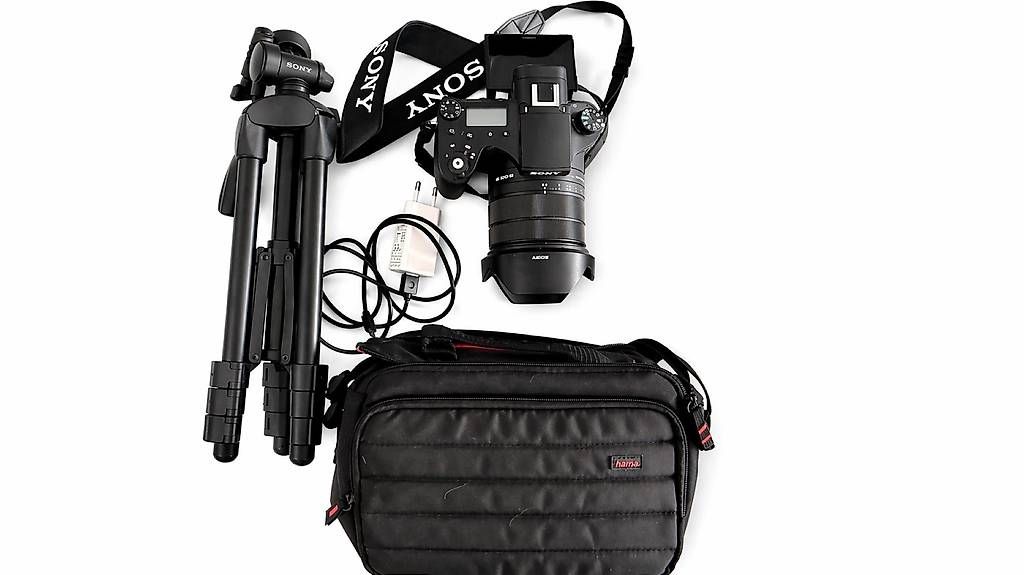 Kamera: Sony DMC-RX10M lll Mark 3 (Brigde) – Gebraucht aus Glattpark(Opfikon) von Lydique