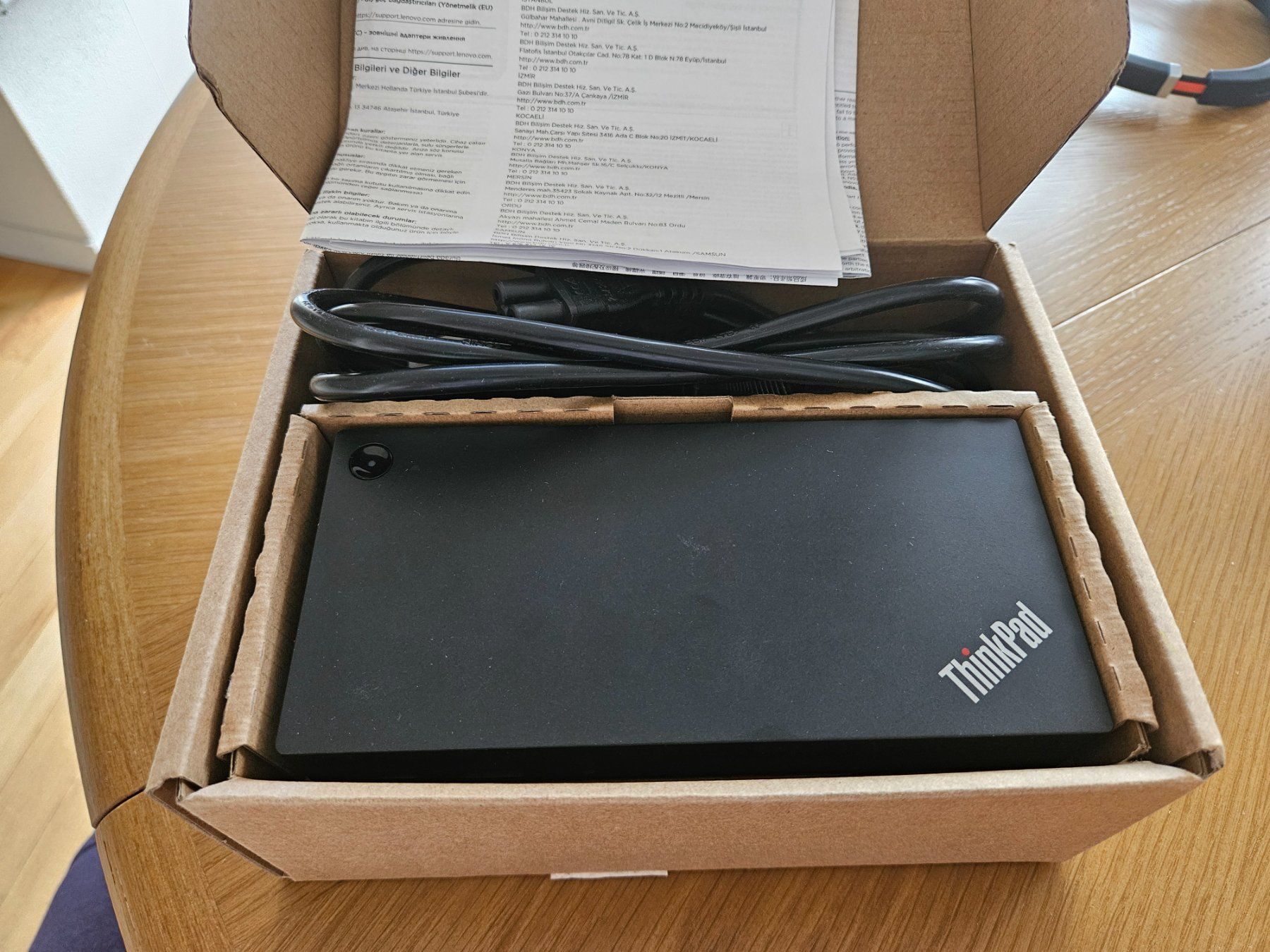 Lenovo Docking station: Lenovo ThinkPad USB-C Dock Gen 2 Dockingstation ohne Kabel – D'occasion à Winterthur par Loooper 1