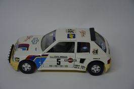 Peugeot 205 , RAID PARIS DAKAR ,  Bburago , 1:24