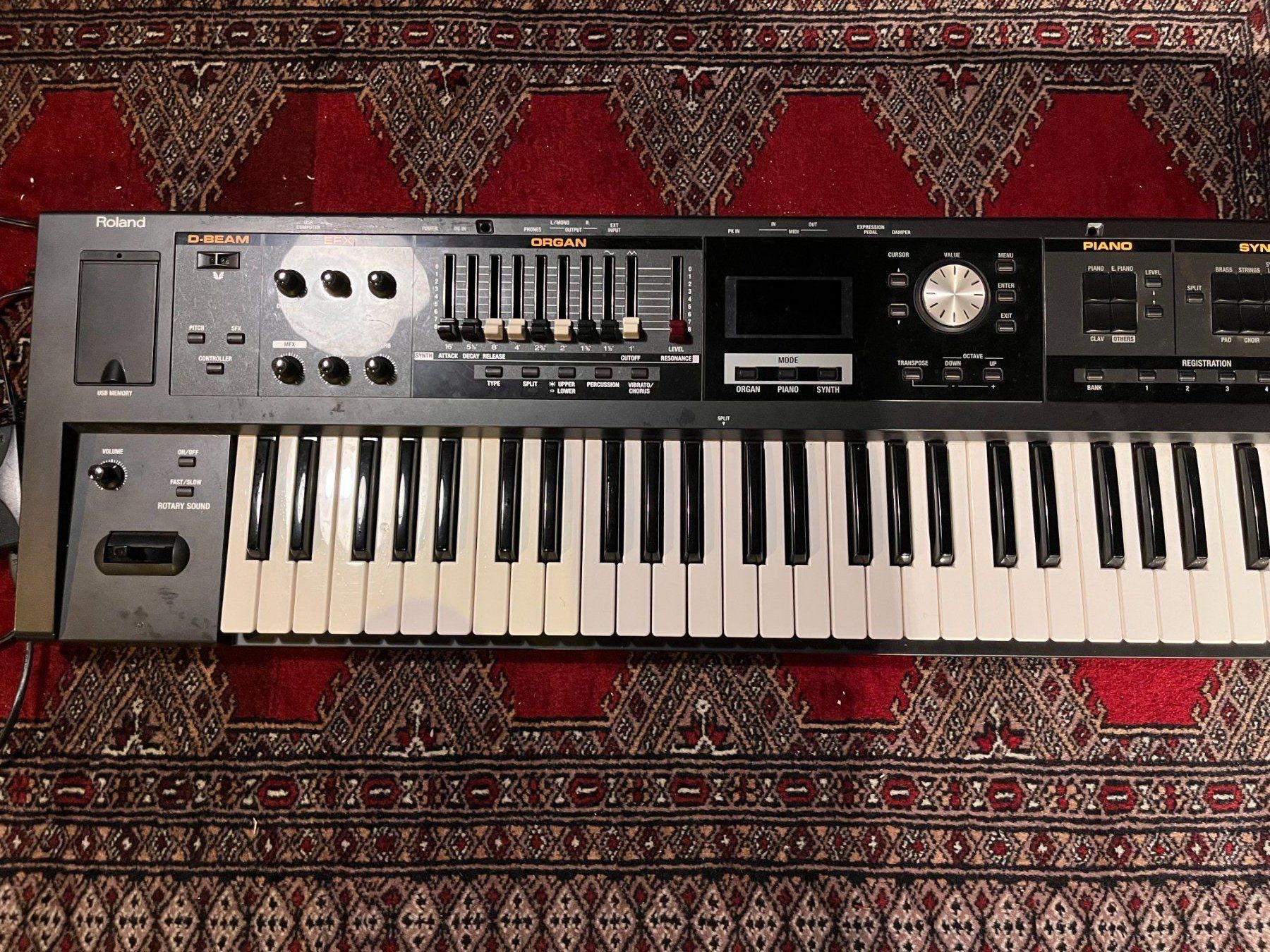 Roland Musikinstrumente: Roland VR-09 Keyboard – Gebraucht aus Bern von PJB