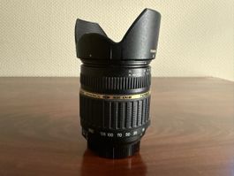 Tamron 35-200 mm Objektiv mit Sonnenblende