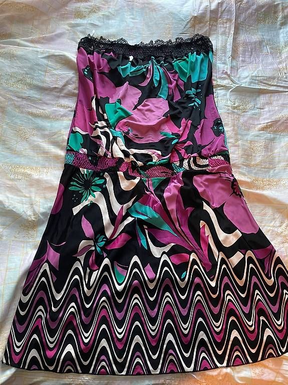 Vestiti: Kleid von Morgan M – Usato da Niederhasli venduto da sev_d7hq