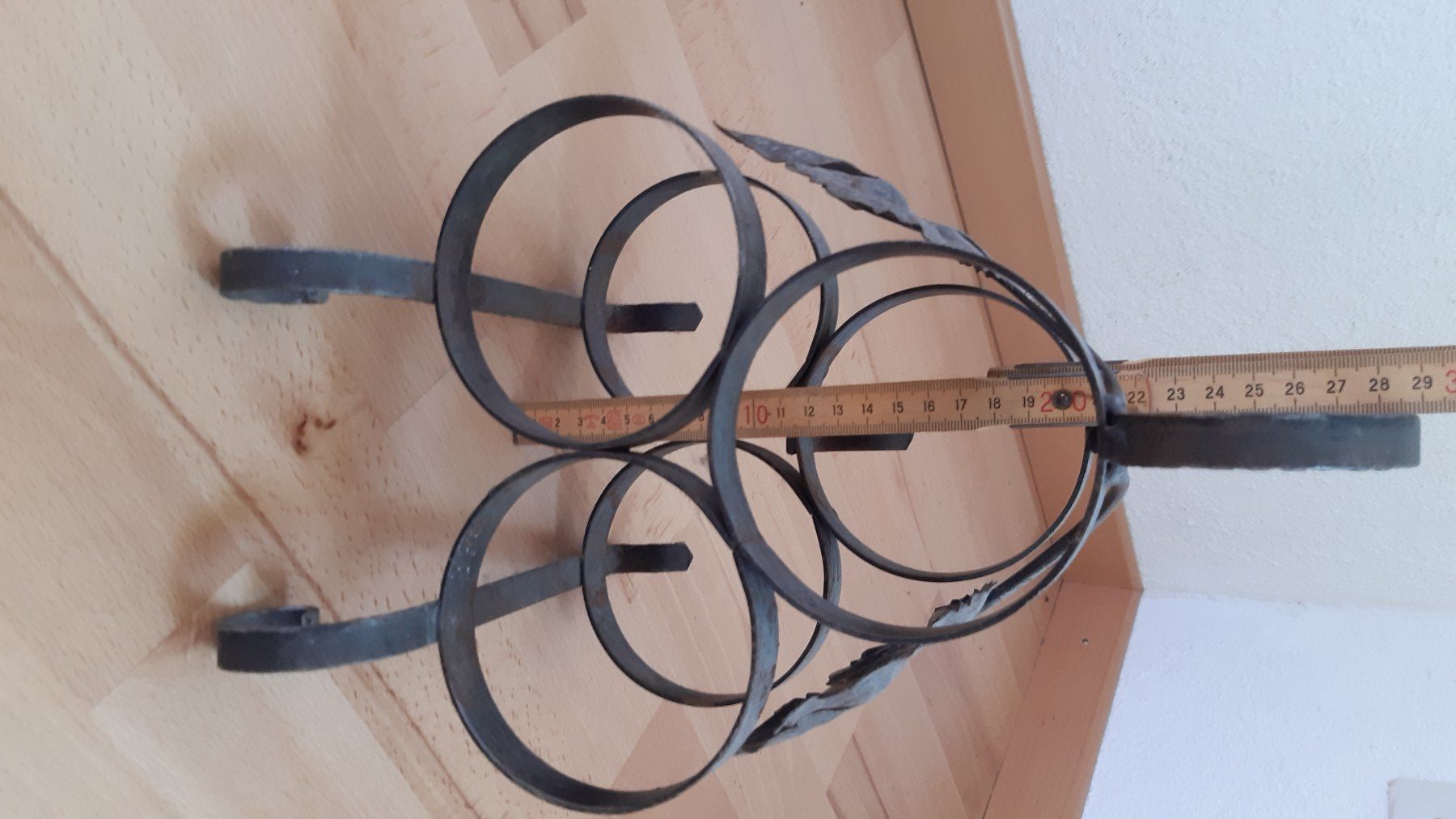 Weingestelle & -ständer: Weinhalter für 3 Flaschen – Gebraucht aus hinwil von tho_j6kz 3