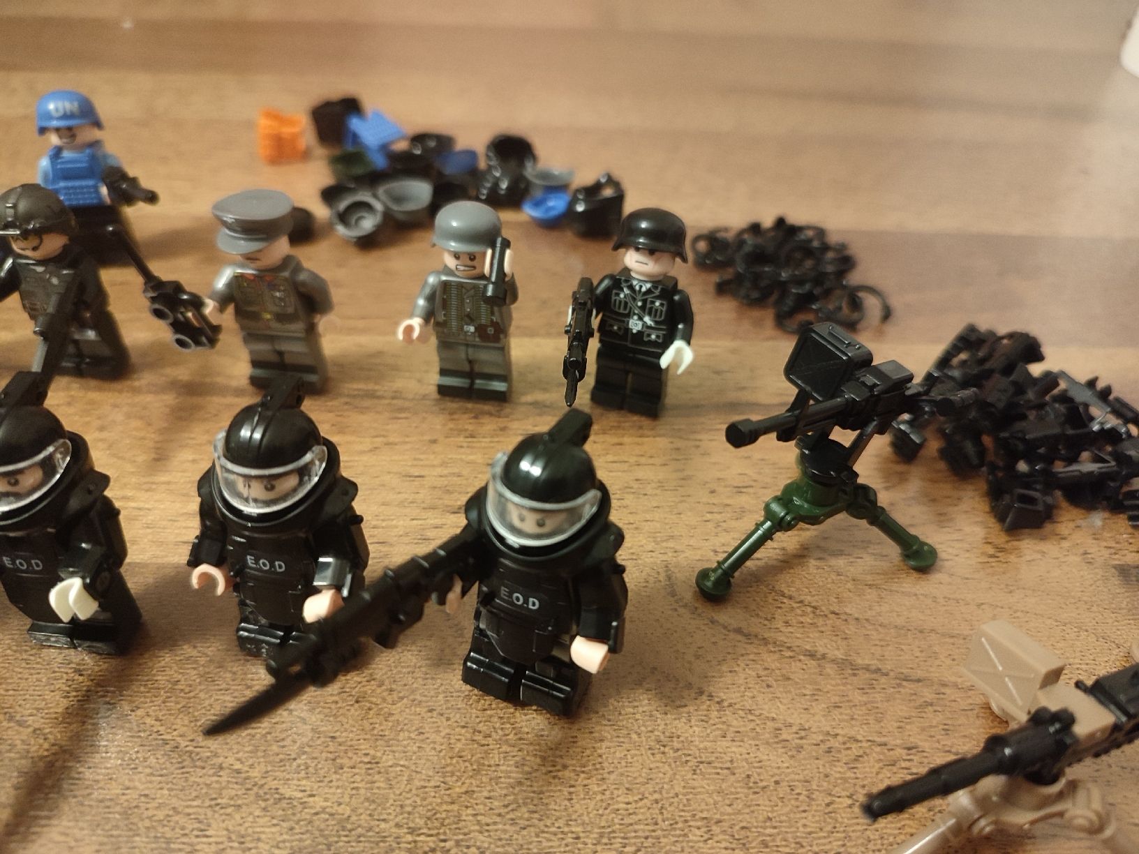 Lego Baukästen: Lot 49 figurines force spécial compatible lego + accessoires – Gebraucht aus Bougy-Villars von Vogue 5