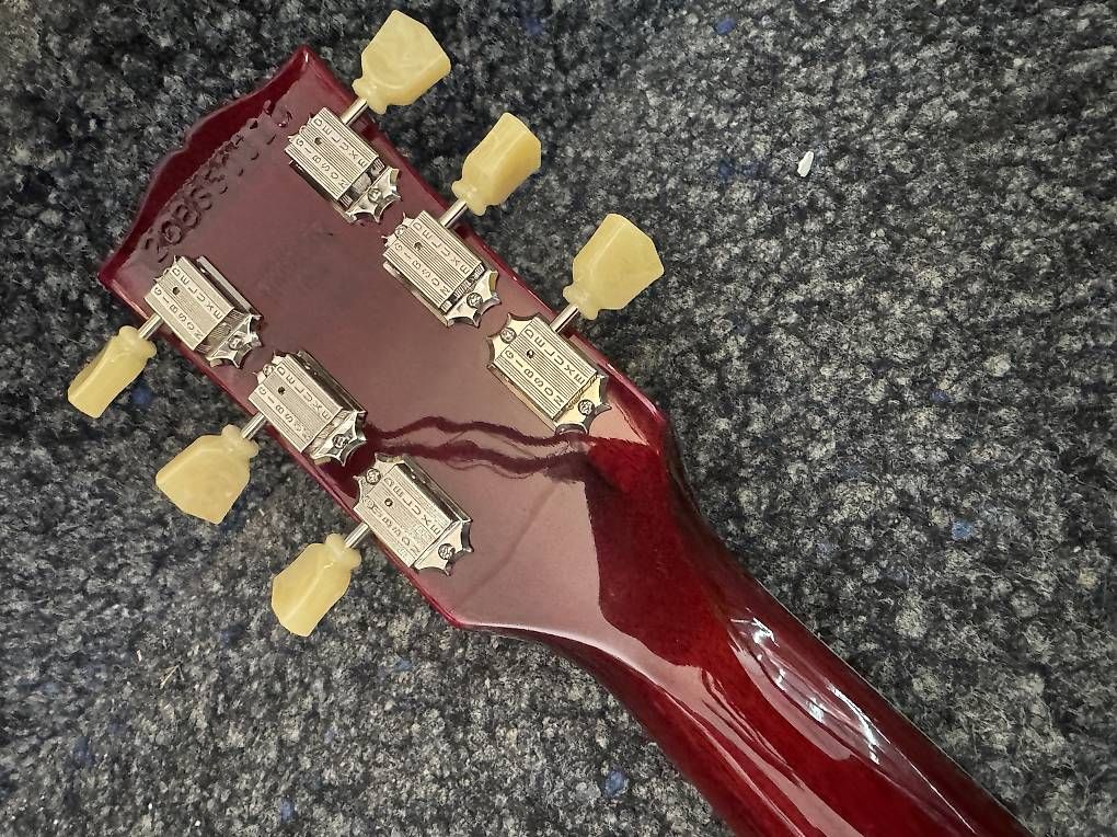 Strumenti musicali: Gibson Exclusive Les Paul Studio Figured Tri Burst  – Usato da Morges venduto da GvnMusic 6