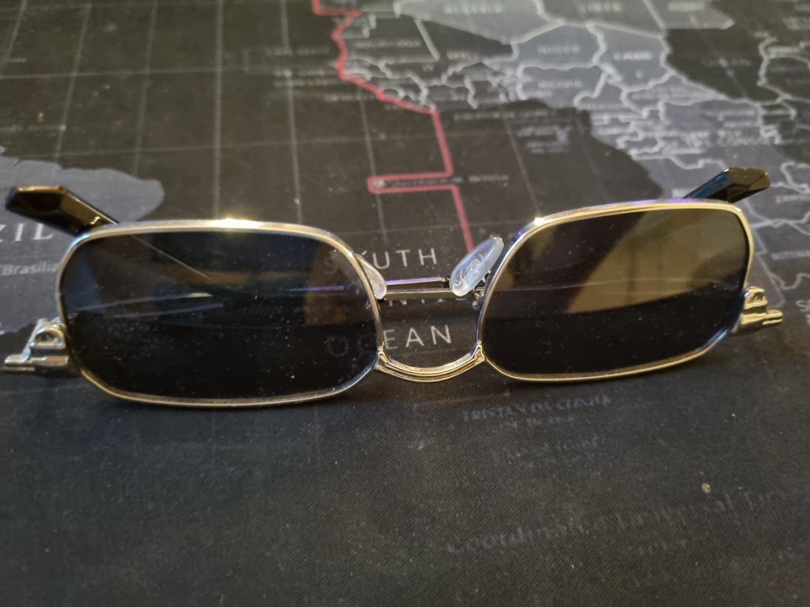 Brillen & Gläser: Square Sunglasses Chrome Frame Black Lenses – Neu (gemäss Beschreibung) aus Carouge GE von chr_5xdw 2