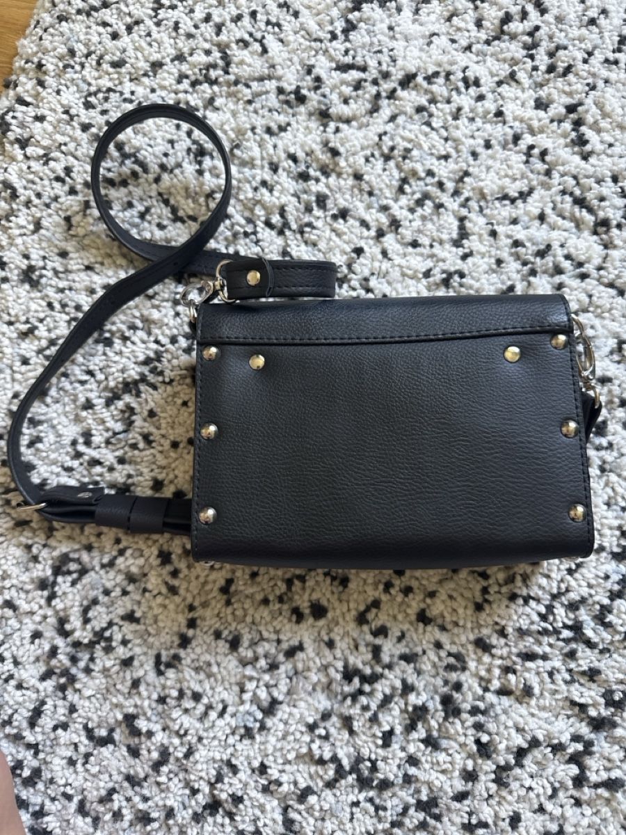 Borse da donna: Less leather shoulder bag – Usato da Zürich venduto da Liz_premudraya 3