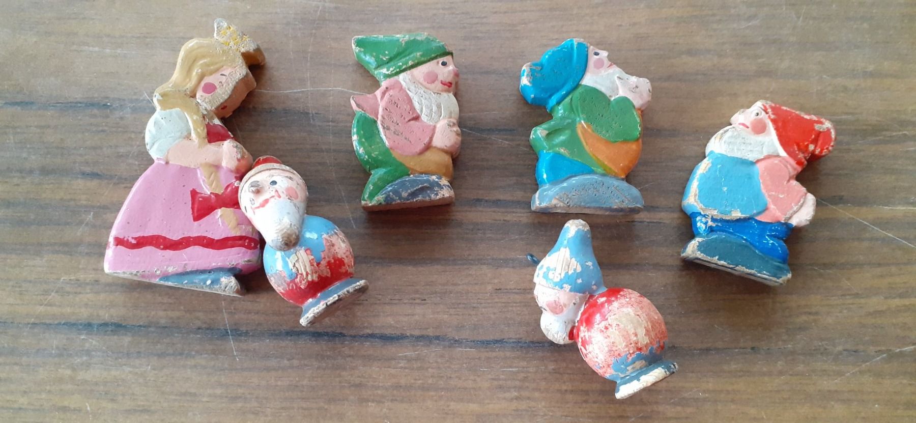 Figuren: Figuren Erzgebirge Schneewittchen mit Zwergen – Gebraucht aus Mörschwil von lindaswunderkiste 3