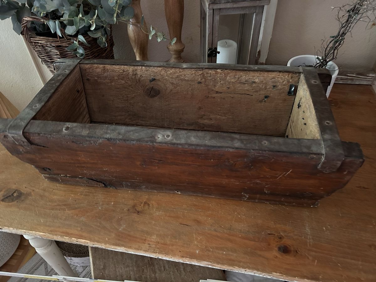 Articoli in legno: Alter Holztrog – Usato da Bern venduto da Dafi7