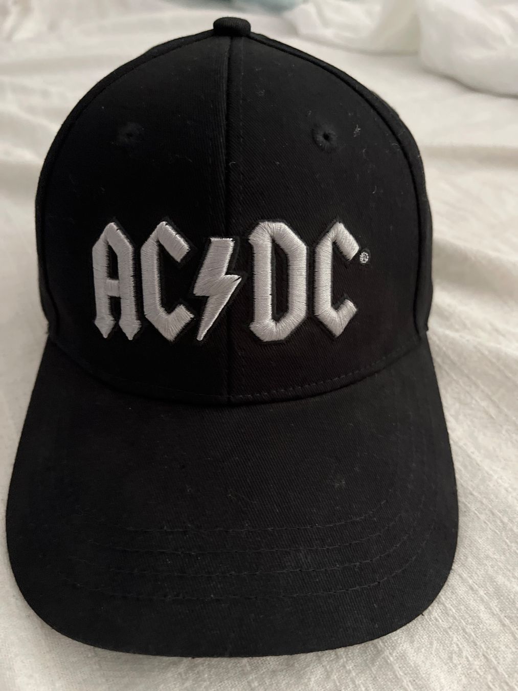 Altro in  Abbigliamento & Accessori: AC/DC Cap NEU – Usato da Basel venduto da patku79