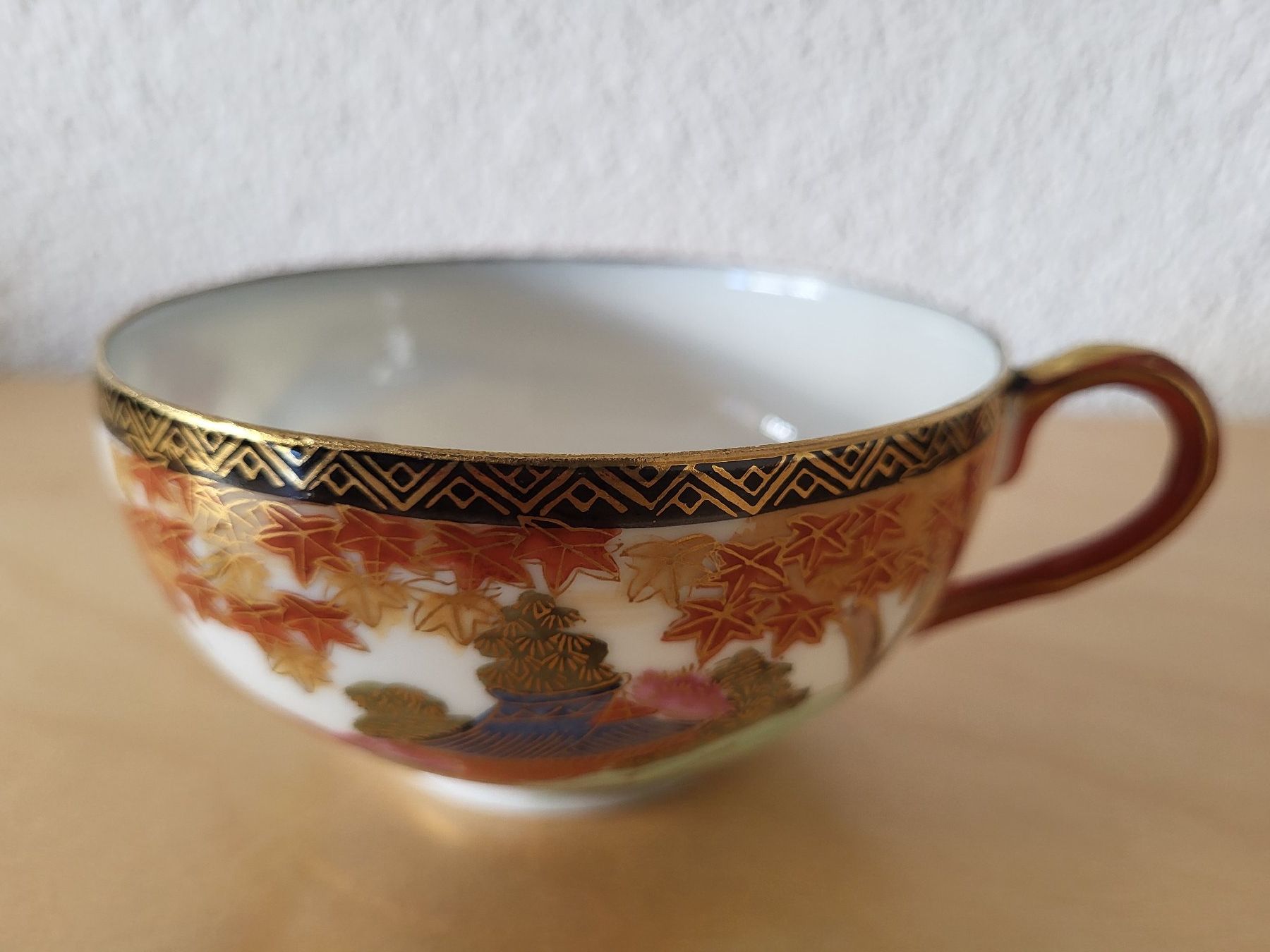 Set di piatti: Japanisches Tee-Service – Usato da Thun venduto da and_jnp8 2