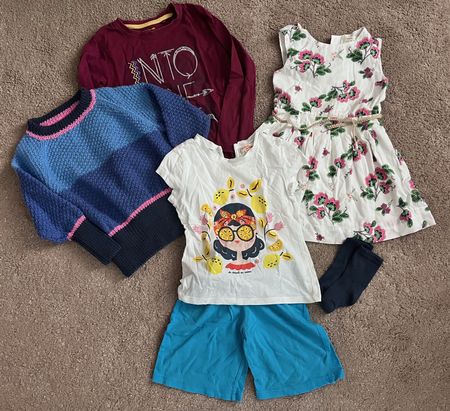 Mädchen Kleiderpaket Gr. 110/116 - Frühling