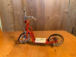 Scooter/Trottinett-Modell, mit Bremsen, rot, neu!