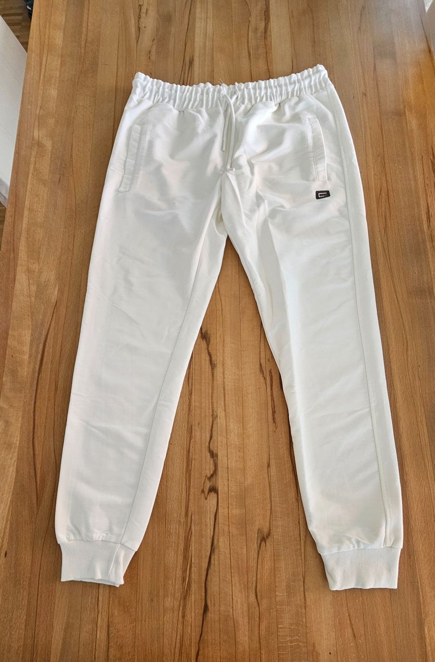 Pantaloni: Leichte Sommerhose Herren Gr. M – Usato da Root venduto da Trinali