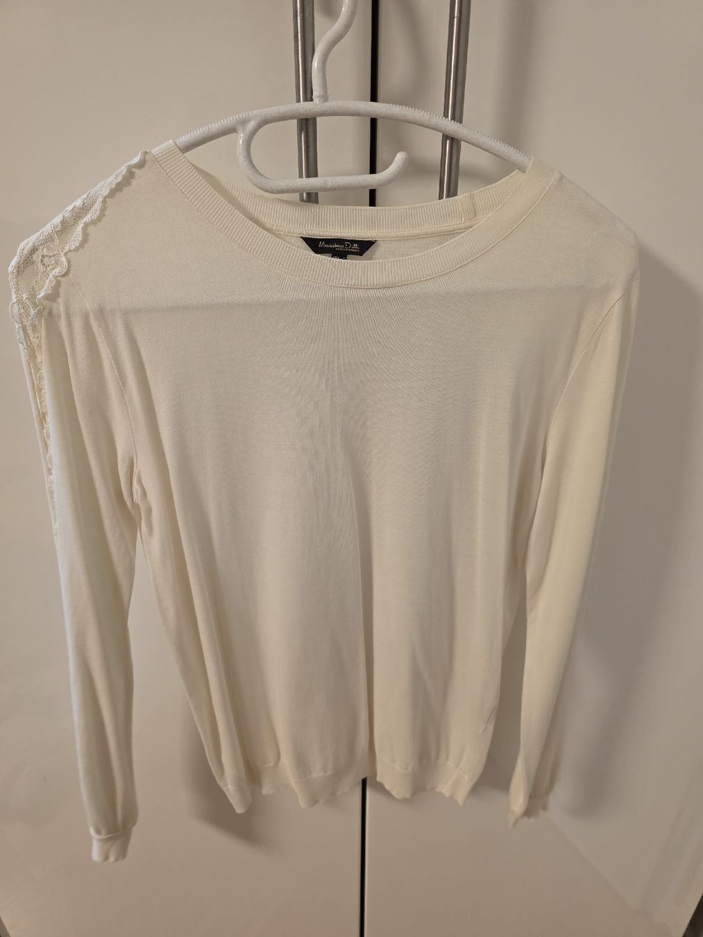 Massimo Dutti Maglioni & Felpe: White long sleeve from Massimo Dutti – Usato da Zürich venduto da lit_n7pb