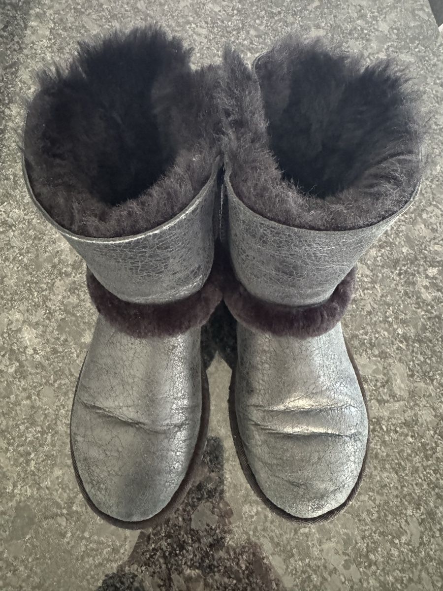 Ugg Scarpe da donna: UGG basses – Nuovo (secondo la descrizione) da Blonay venduto da Celuna