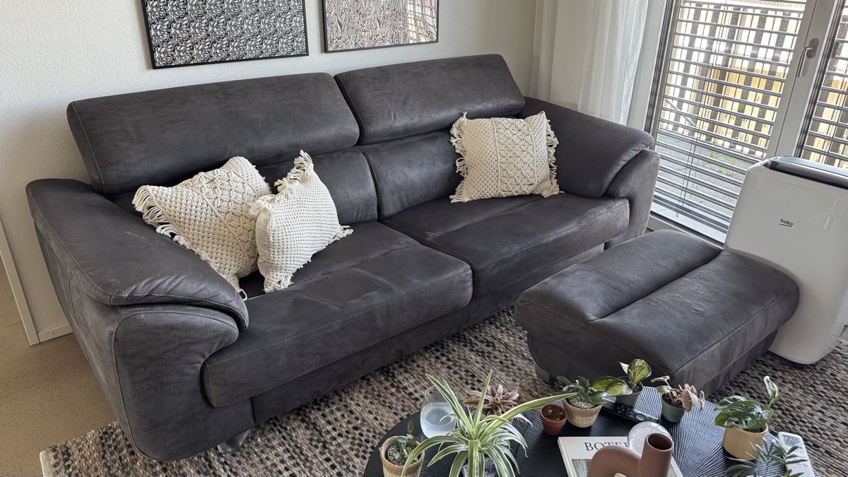 Sofas: Sofa anthracite fabric adjustable headrests excellent – Gebraucht aus Dübendorf von tom_fy5q 1