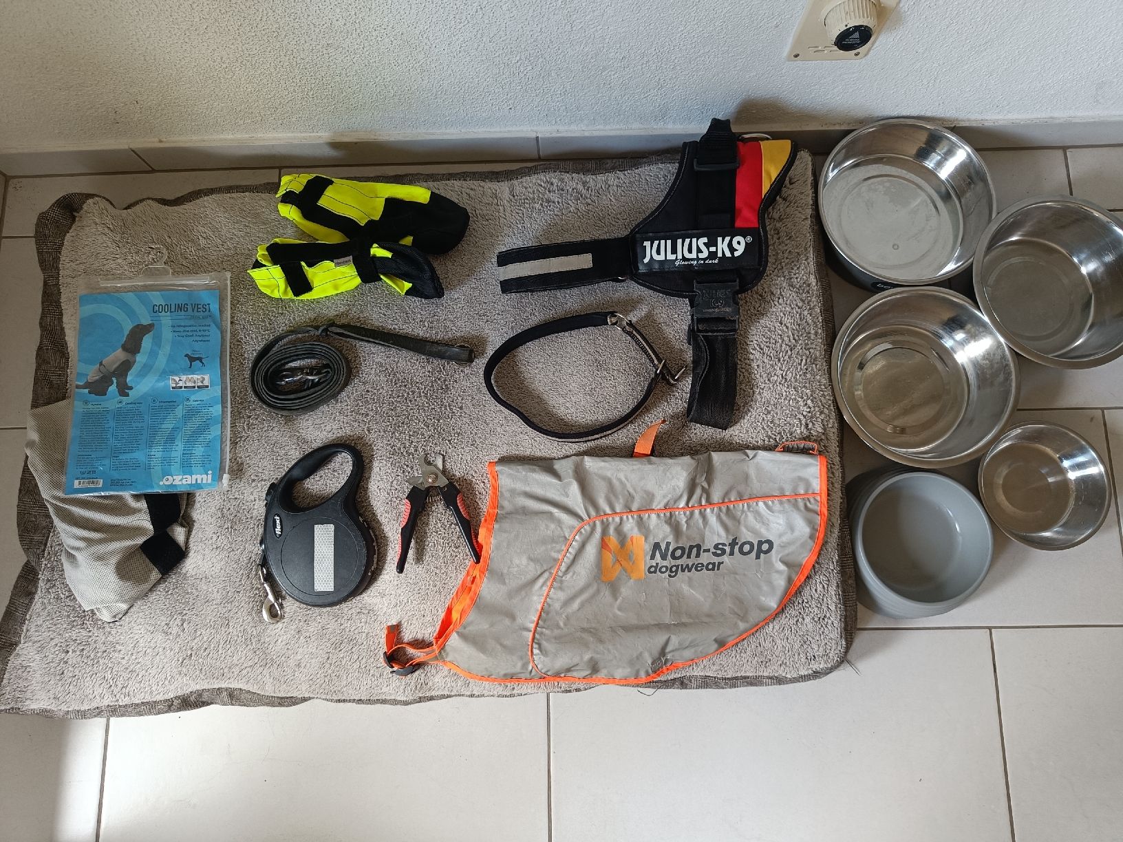 Abbigliamento: Hunde Zubehör – Usato da Rufi venduto da tui_g6y2