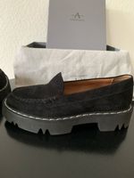 AQUATALIA: OVP/Neue schwarze Wildleder Loafers, 37, NP 302