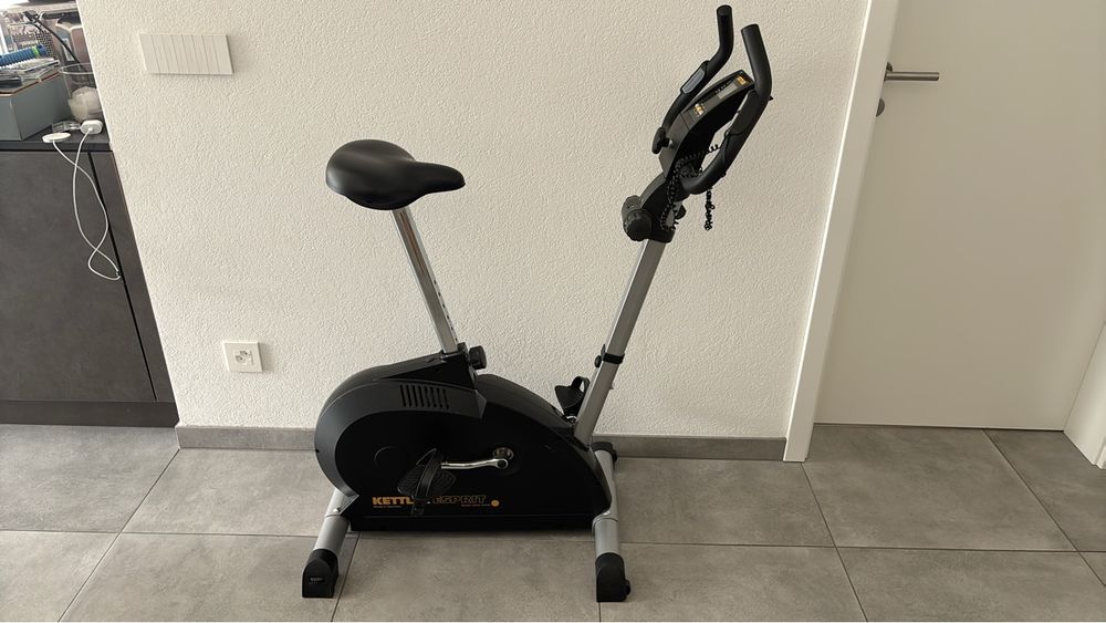 Vélo D'appartement Kettler Stratos - Très Bon état, Peu Servi - Occasion