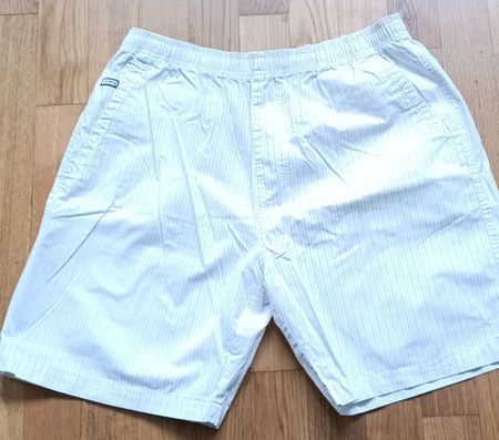 Sommerliche Herren Shorts, Grösse XL, Gestreift,