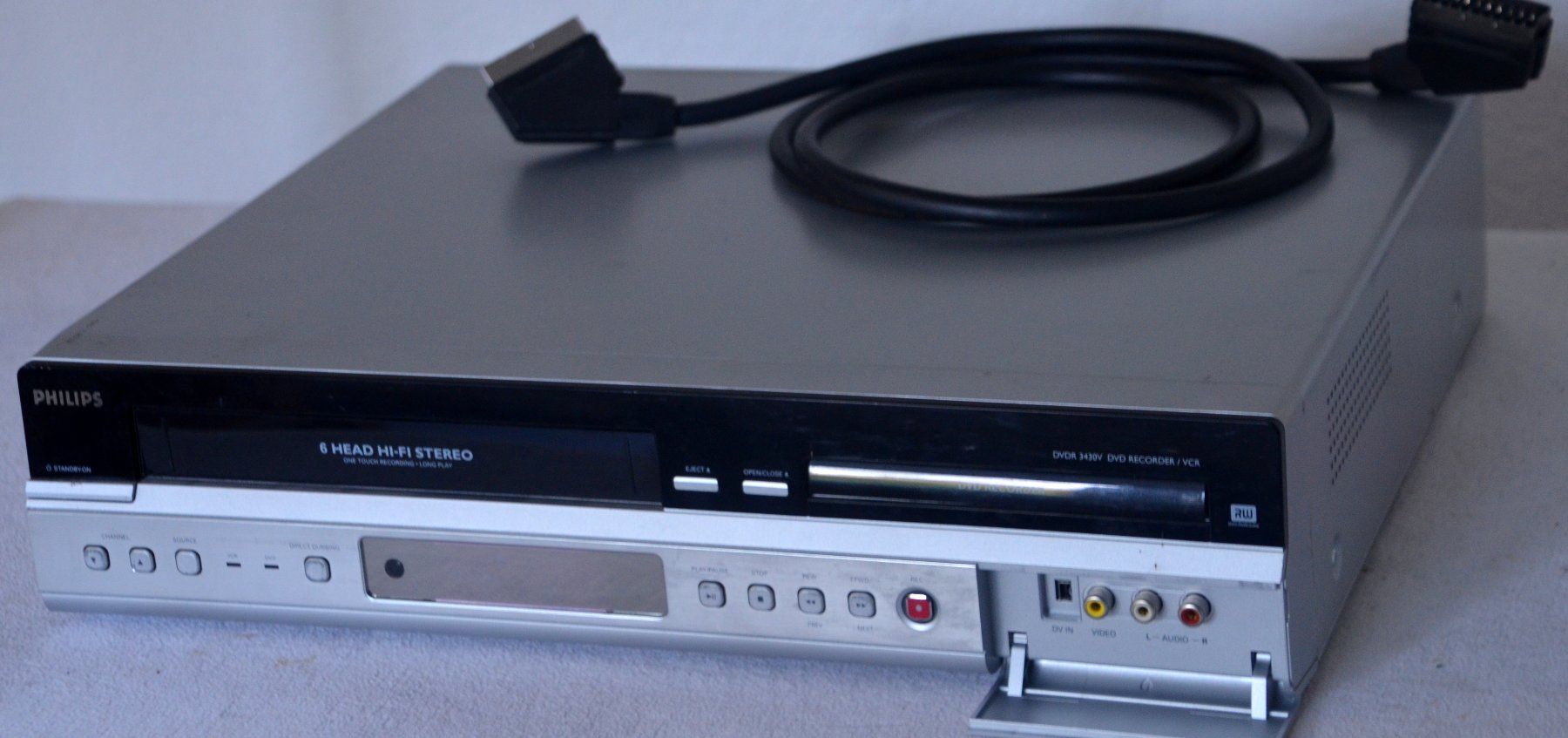 Philips Registratori: Combo DVD/ VHS Philips DVDR3430V Recorder – Usato da Collonges venduto da arashee 1