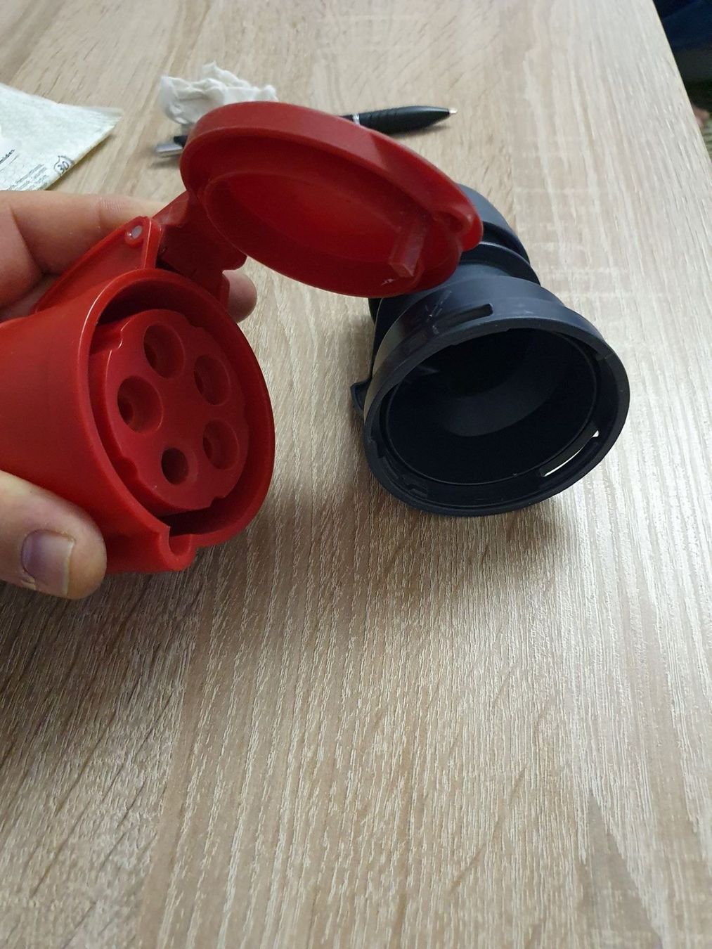 Stecker: CEE 32A 5P 400V Kupplung ABL K52S30 – Gebraucht aus Zürich von eymen20