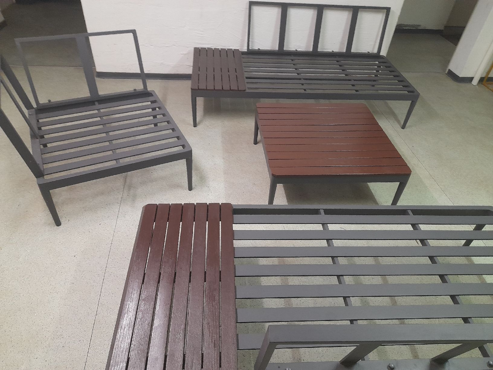 Set di tavolo e panche: Garten Möbel – Usato da Glattbrugg venduto da B_B 6