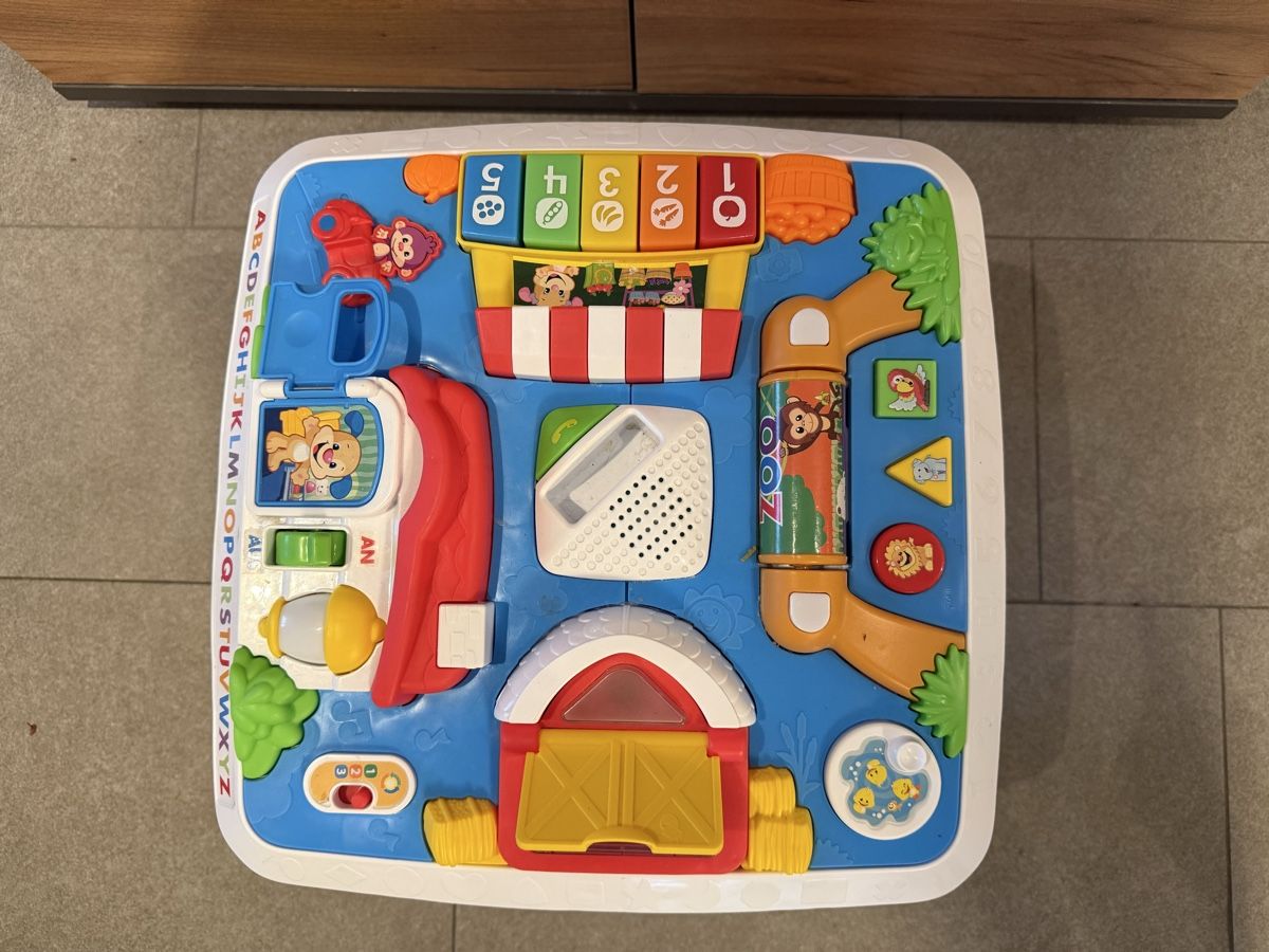 Fisher-Price Giocattoli: Fisher-Price Lerntisch – Usato da Eglisau venduto da Marktmacher85 1