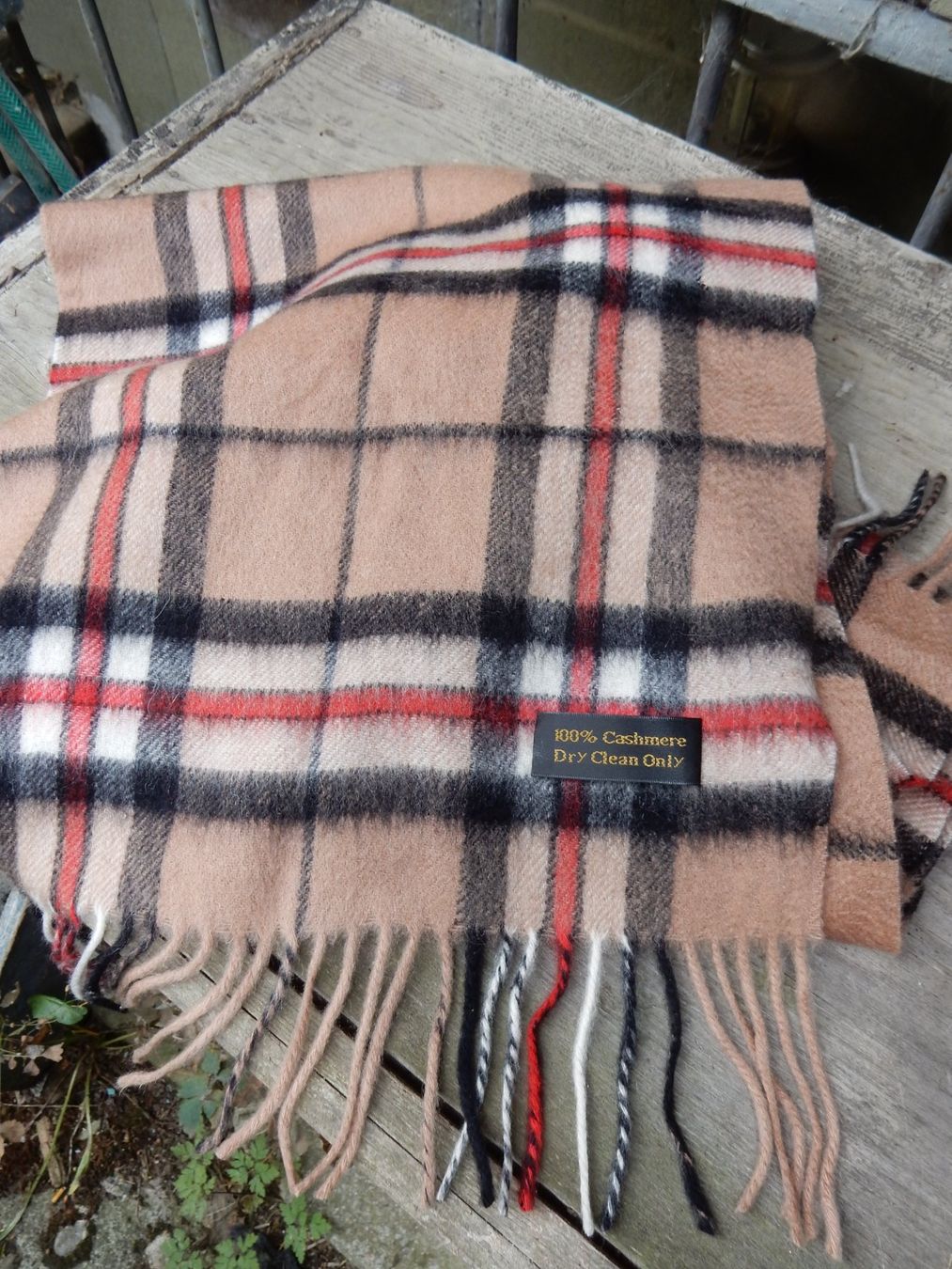 Foulards & écharpes: Schal         100 %   KASCHMIR          NEU – Neuf avec emballage d'origine à Mötschwil par goldsand