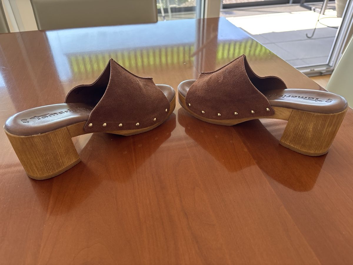 Tamaris Damenschuhe: Tamaris sabots compensés en daim marron taille 40 – Gebraucht aus Bulle von nathydaenzer 2