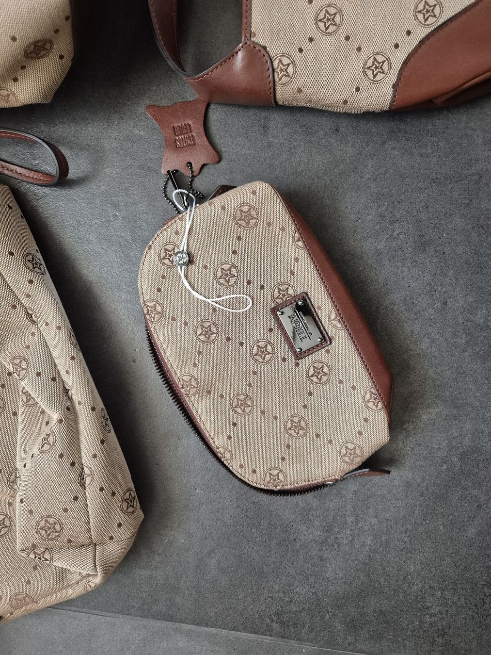 Borse da donna: Leder Tasche, Konvolut – Nuovo (secondo la descrizione) da Vilters venduto da Fleiflomi 1