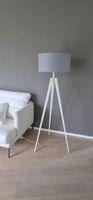 Stehlampe Dreibein weiss mit grauem Schirm guter Zustand