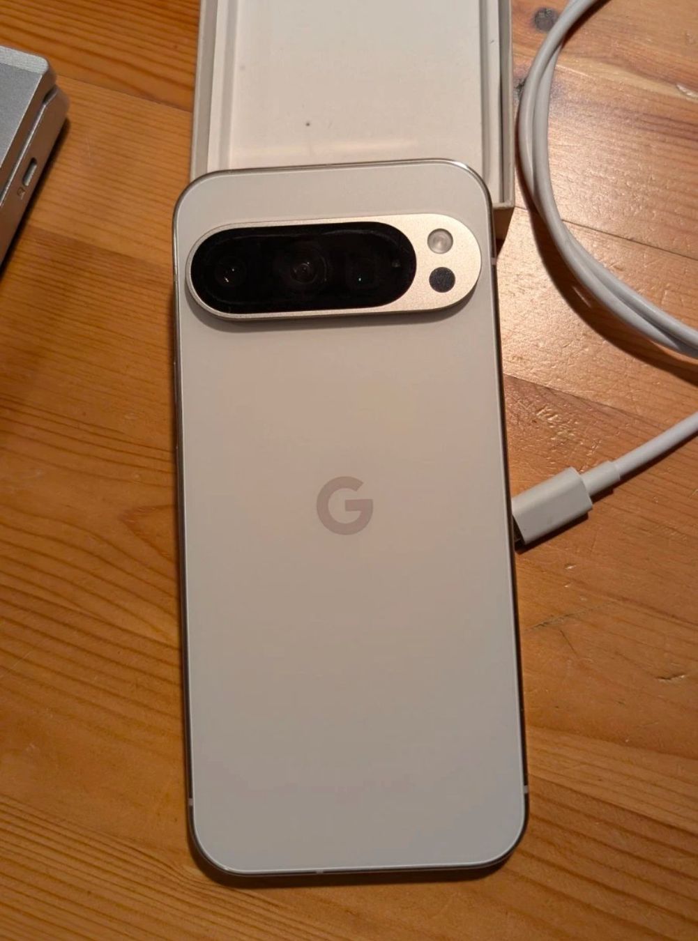 Google Telefoni cellulari / Smartphones: Google Pixel 9 Pro Top Zustand 256GB – Usato da Luzern venduto da Waince786
