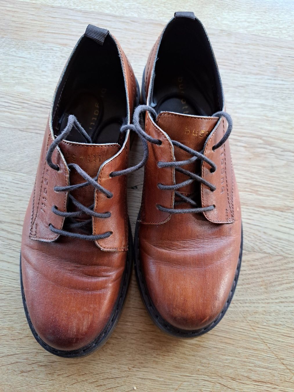 Bugatti Scarpe da donna: Bugatti Damenschuh 37 – Usato da Meggen venduto da Ricardokoch 2