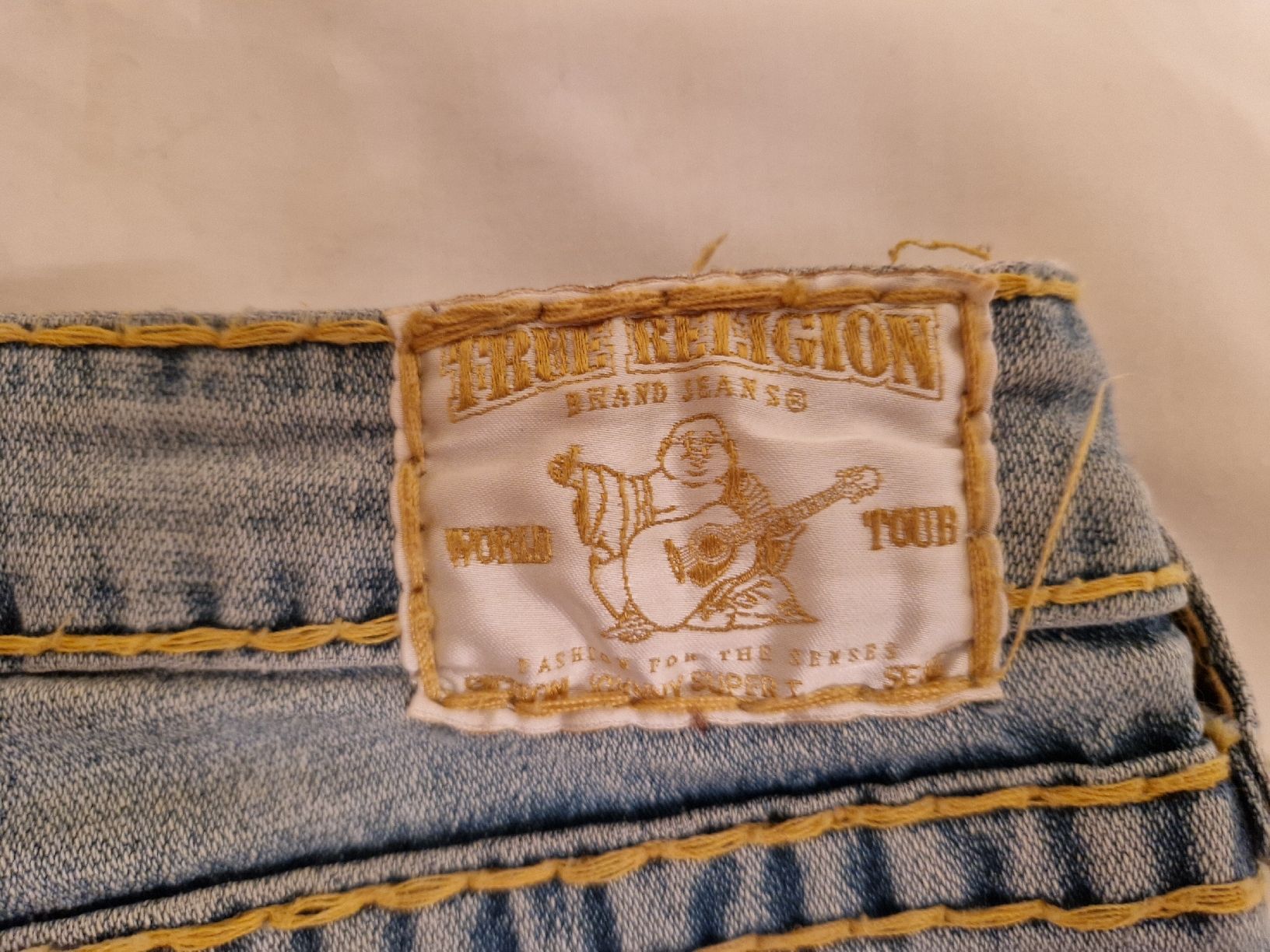 True Religion Jeans: True Religion Jeans, hellblau, Grösse 29, cooler Look – Nuovo (secondo la descrizione) da Thun venduto da Sde 9