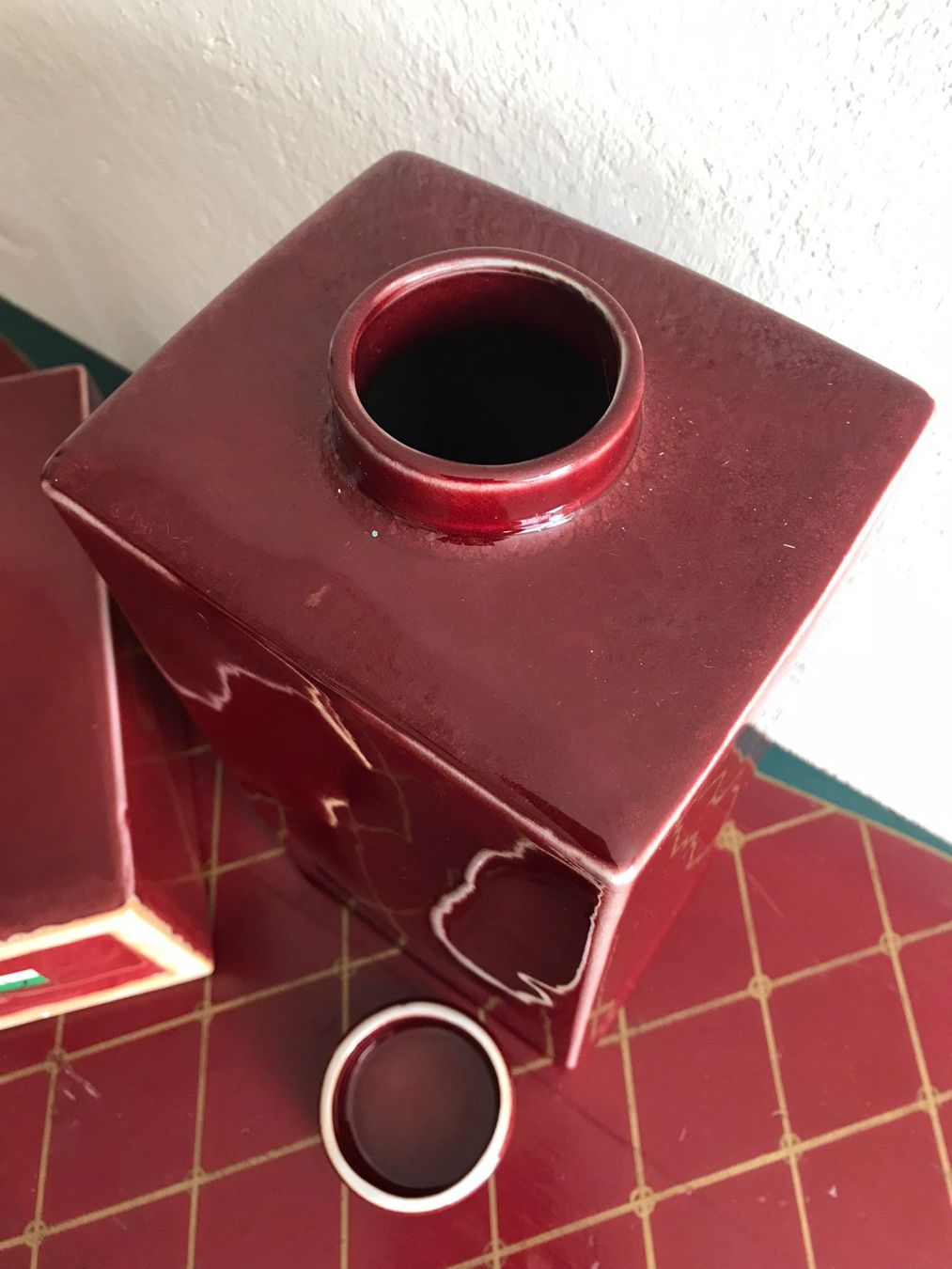 Tutte le decorazioni: Rote Deckelvase gross – Nuovo (secondo la descrizione) da Wohlen AG venduto da homecollectivech 2