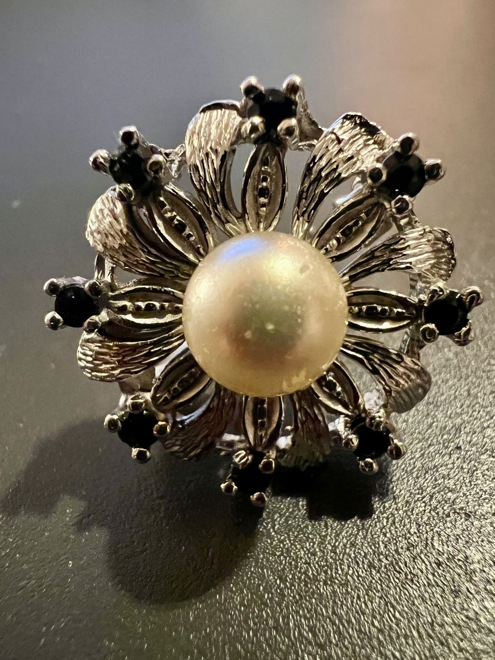 Broches & Aiguilles: Silber-Brosche mit Steinen – D'occasion à Chur par Penting1935
