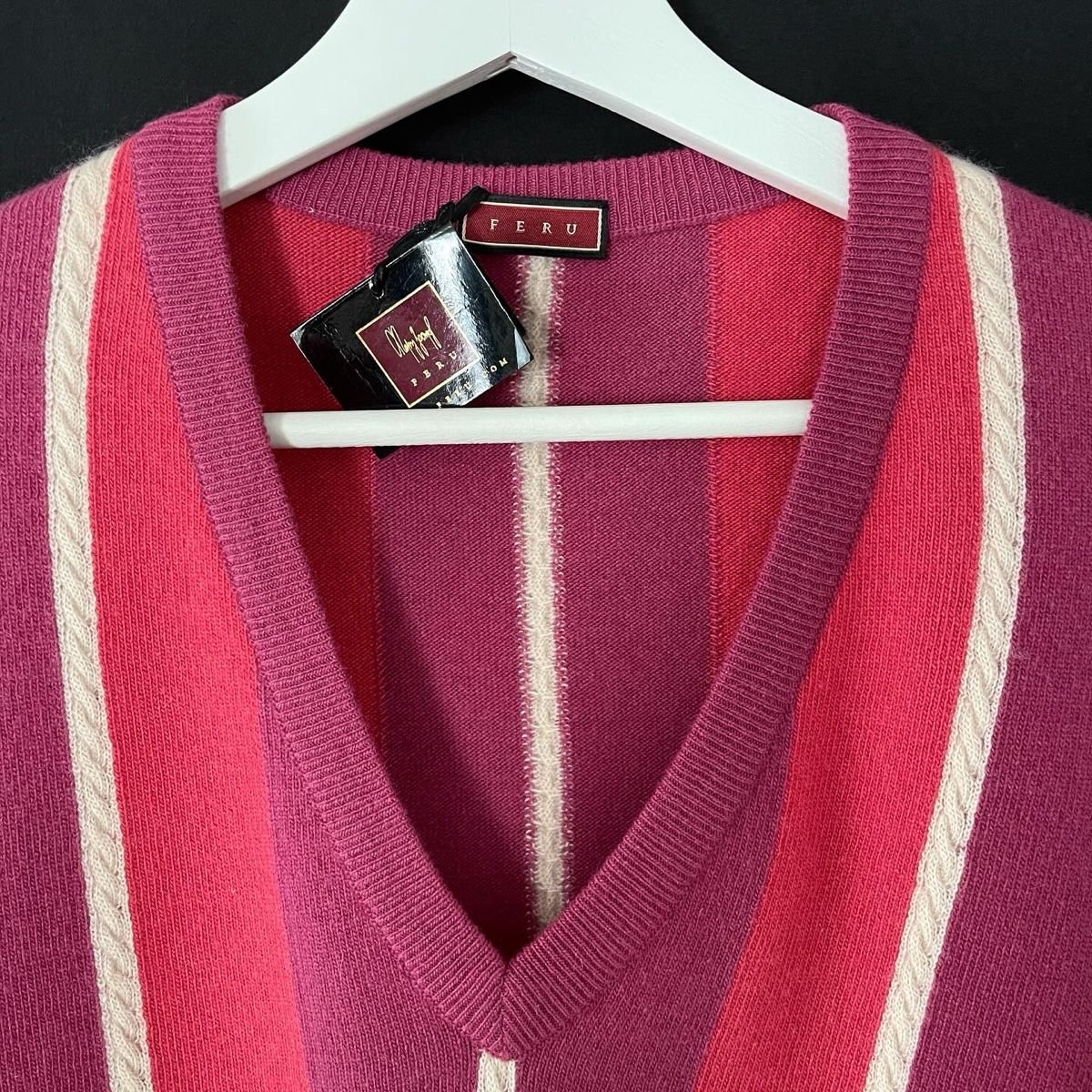 Gilet & Giacche: FERU Cashmere Vest – Nuovo e nell'imballaggio originale da Emmen venduto da Avviivva_Com2023 4
