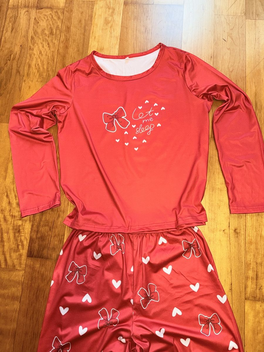 Negligees & Pyjamas: Pyjama NEU – Neu und originalverpackt aus Malters von EnairaNr1 3