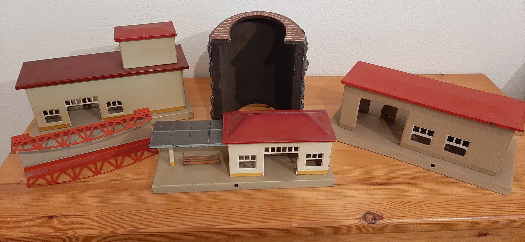 Kibri Modelleisenbahnen: 5 teiliges H0 - Kibri - Konvolut – Gebraucht aus Wiesendangen von pau_56xn 3