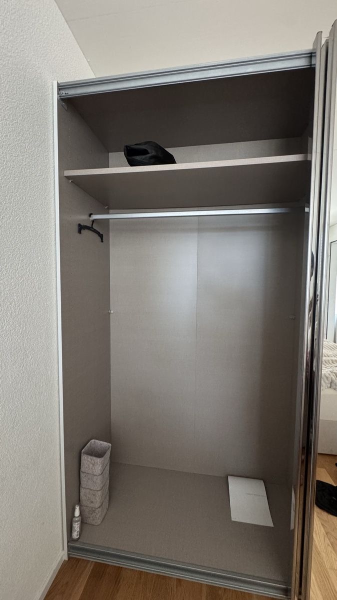 Armadi: Kleiderschrank  – Nuovo (secondo la descrizione) da Münchenstein venduto da fionah 1